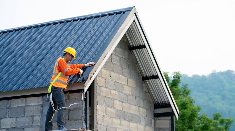Expert top industrial roofings services in Hoxie, KS